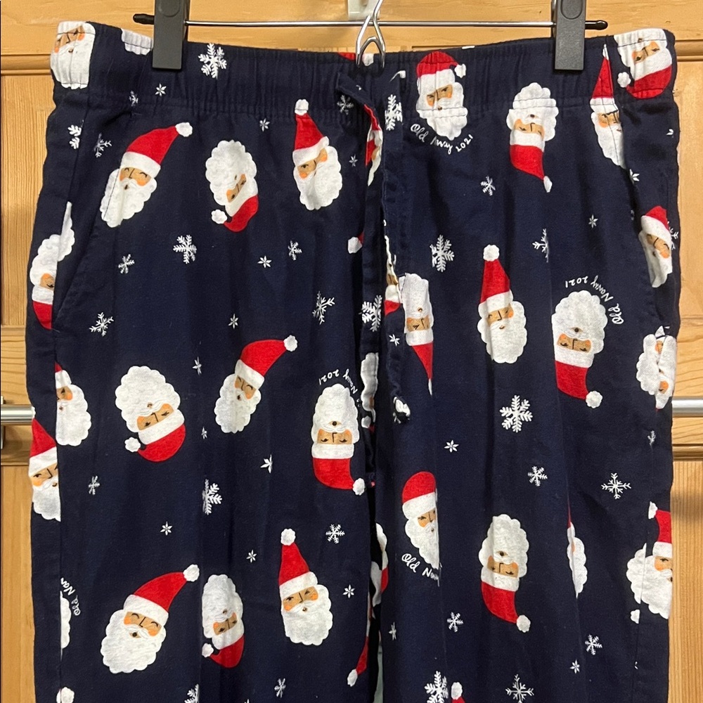 Old Navy Men’s Pajama Bottoms Flannel Navy with Santa Print Sz L - Picture 1 of 6